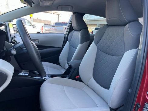 Used 2021 Toyota Corolla LE w/ LE Convenience Package image 10