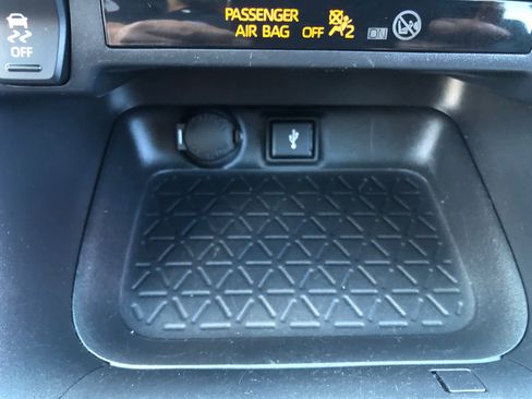 Certified 2022 Toyota RAV4 XLE Premium image 14