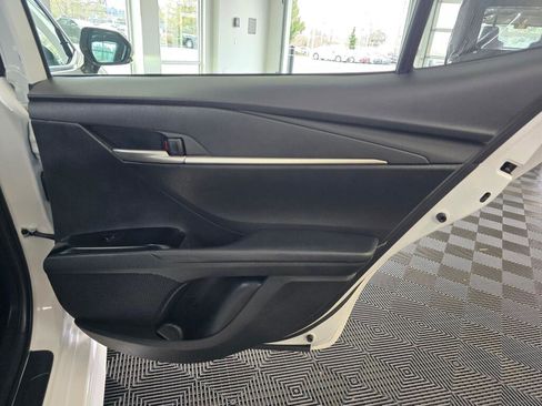 Used 2025 Toyota Camry SE image 41