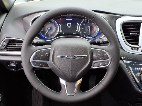 New 2026 Chrysler Voyager LX FWD image 17