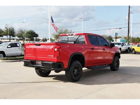 Used 2024 Chevrolet Silverado 1500 ZR2 w/ Technology Package image 5
