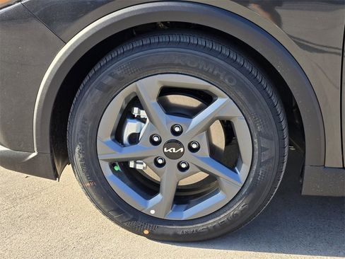 New 2026 Kia K4 LXS image 8