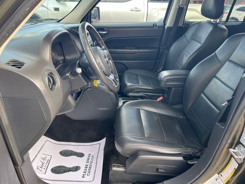 Used 2016 Jeep Patriot 4WD image 20
