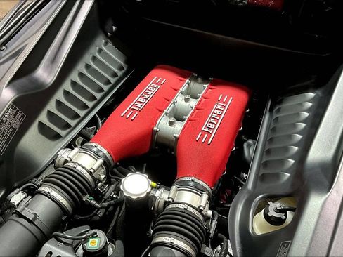 Used 2015 Ferrari 458 Italia Coupe RWD image 25