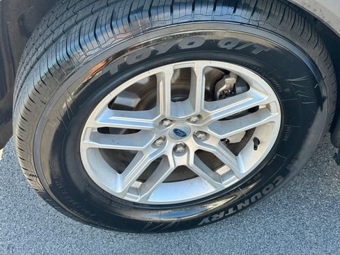 Used 2025 Ford Explorer Active w/ Active Comfort Package RWD image 26