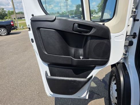 Used 2021 RAM ProMaster 3500 w/ Premium Appearance Group FWD image 9