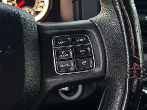 Used 2017 RAM 1500 Express image 33