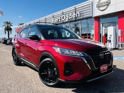 Used 2022 Nissan Kicks SR w/ Exterior Package