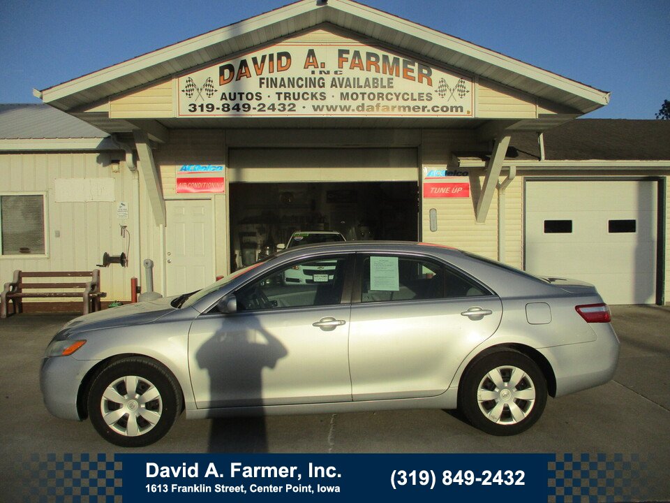 Used 2007 Toyota Camry LE FWD image 1