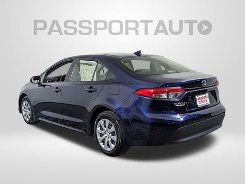 Certified 2025 Toyota Corolla LE image 3