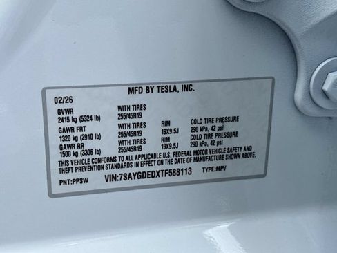 Used 2026 Tesla Model Y 2WD image 31