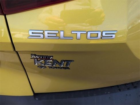 Used 2023 Kia Seltos S image 11