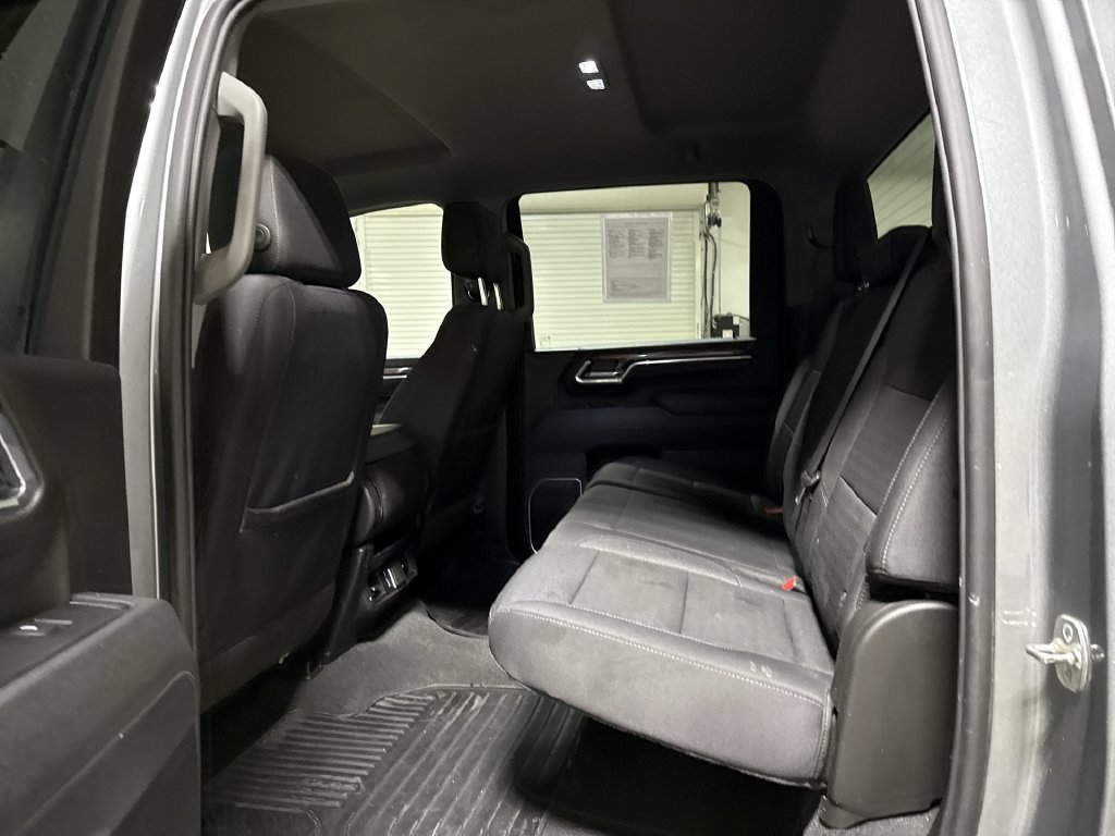 Used 2025 Chevrolet Silverado 2500 LT w/ Convenience Package AWD/4WD image 22