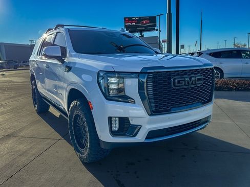 Used 2023 GMC Yukon Denali Ultimate image 12