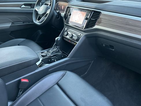 Used 2022 Volkswagen Atlas SEL image 17