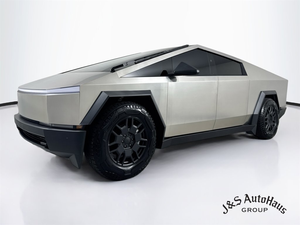 Used 2024 Tesla Cybertruck Cyberbeast AWD/4WD image 3
