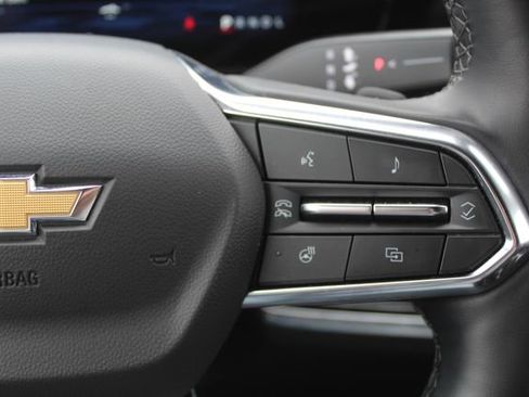 Used 2025 Chevrolet Equinox LT w/ Convenience Package II FWD image 23