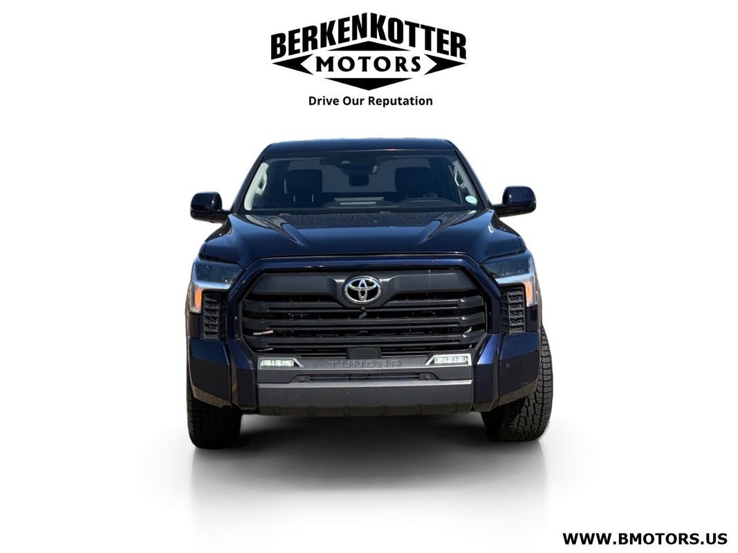 Used 2022 Toyota Tundra SR5 w/ Advanced Technology Package AWD/4WD image 8