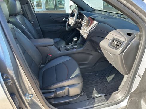 Used 2023 Chevrolet Equinox RS w/ RS Leather Package image 19
