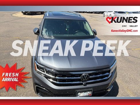 Used 2023 Volkswagen Atlas SEL Premium AWD/4WD image 6