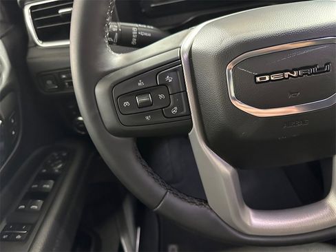 Used 2024 GMC Yukon Denali image 21