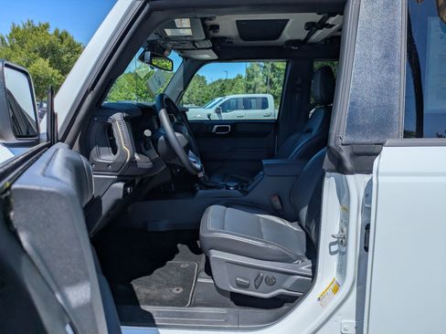 Certified 2025 Ford Bronco Badlands AWD/4WD image 13