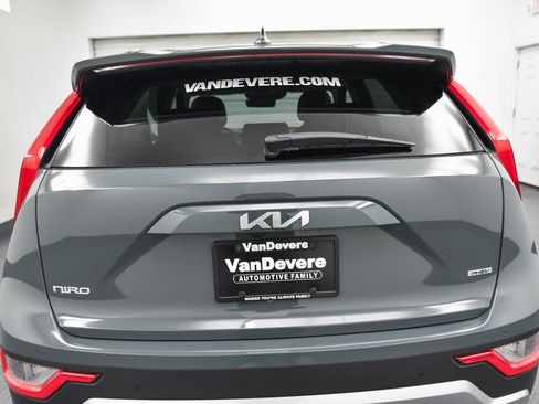 Used 2023 Kia Niro EX w/ EX Cold Weather Package image 8