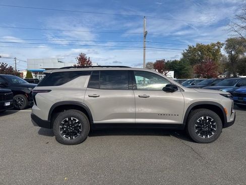 New 2026 Chevrolet Traverse Z71 w/ Enhanced Driving Package image 6