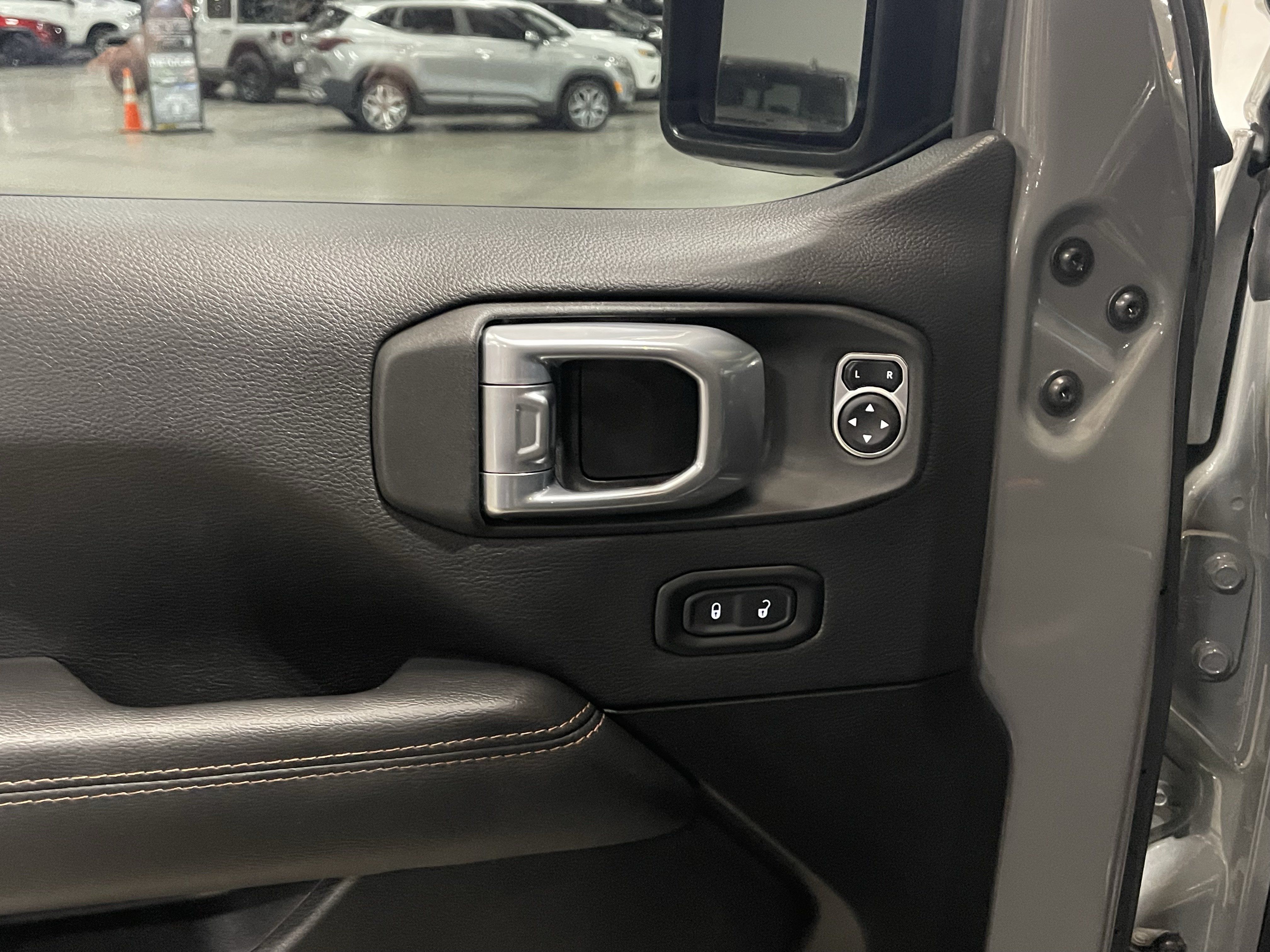 Used 2023 Jeep Wrangler Unlimited Rubicon 392 w/ Xtreme Recon 35" Tire Package AWD/4WD image 23