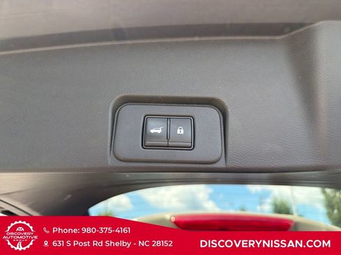 Certified 2025 Nissan Rogue SV AWD/4WD image 33