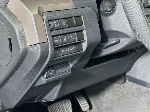 Used 2024 Toyota Tacoma TRD Off-Road w/ TRD Off Road Upgrade Package image 17