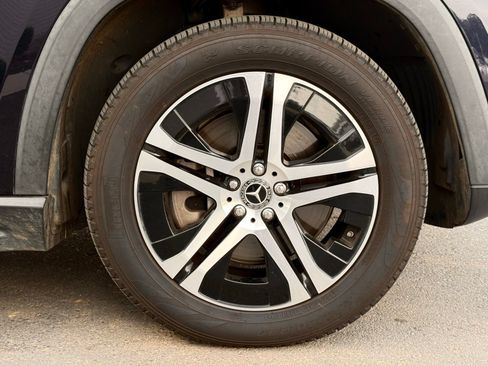 Used 2021 Mercedes-Benz GLS 450 4MATIC image 12
