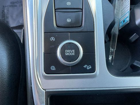 Used 2020 Ford Explorer XLT w/ Equipment Group 202A image 15