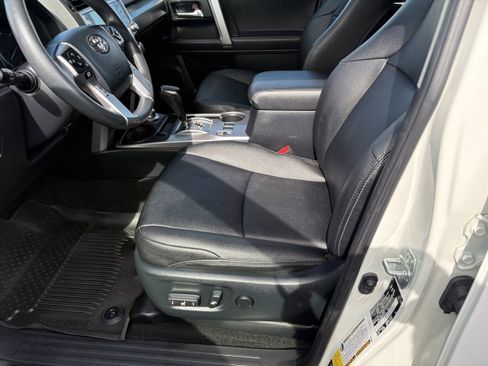 Used 2022 Toyota 4Runner TRD Sport image 3