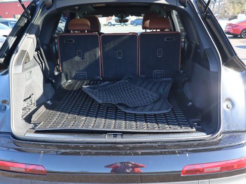 Used 2023 Audi Q7 3.0T Premium w/ Convenience Package image 17