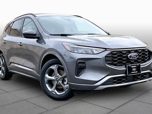 Used 2023 Ford Escape ST-Line w/ Tech Pack #1 image 3