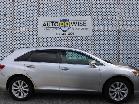 Used 2014 Toyota Venza XLE w/ XLE Premium Package FWD image 2