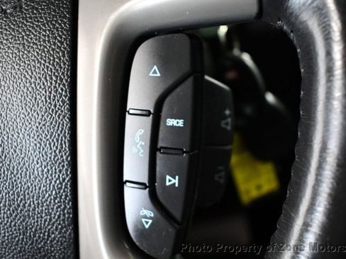 Used 2013 Chevrolet Avalanche LTZ image 39