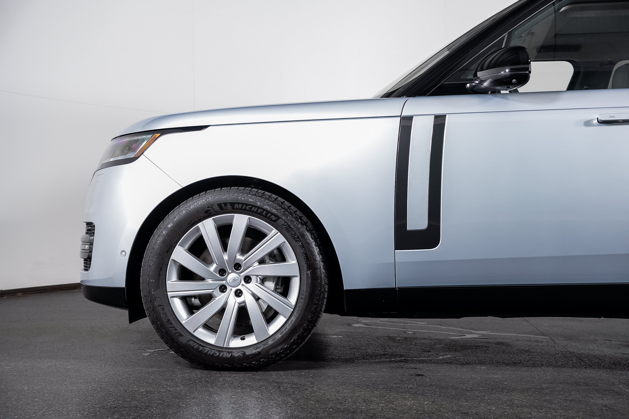 Used 2024 Land Rover Range Rover SE AWD/4WD image 14