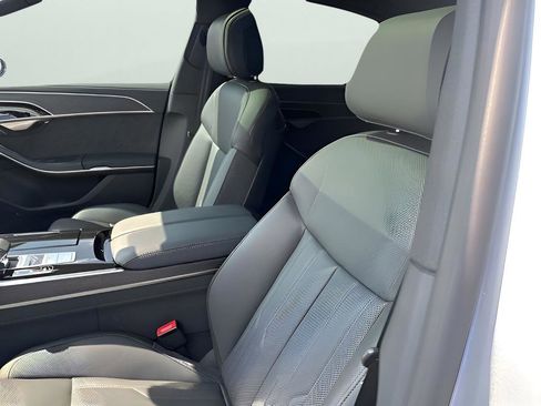 Used 2025 Audi A8 L 3.0T w/ Executive Package image 28