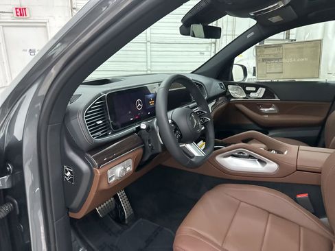 New 2026 Mercedes-Benz GLS 450 GLS 450 image 9