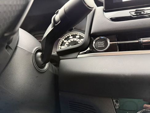 New 2026 Mitsubishi Outlander SE image 30