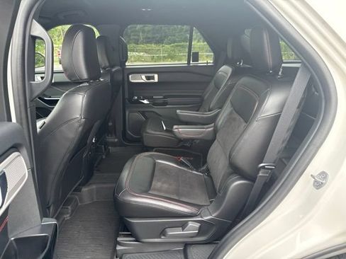 Used 2022 Ford Explorer ST-Line w/ Class IV Trailer Tow Package RWD image 12
