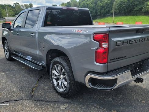 Used 2022 Chevrolet Silverado 1500 LT w/ Bed Protection Package AWD/4WD image 9