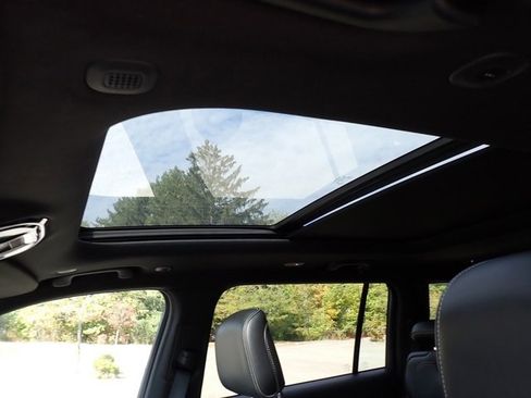 Certified 2022 Jeep Grand Cherokee L Overland image 21