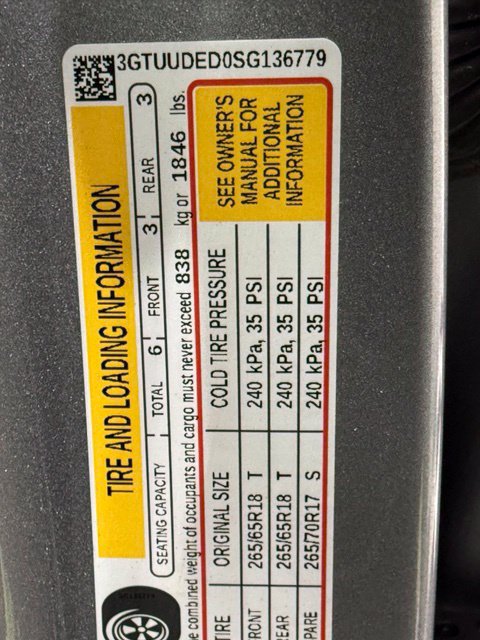 Used 2025 GMC Sierra 1500 SLT AWD/4WD image 44