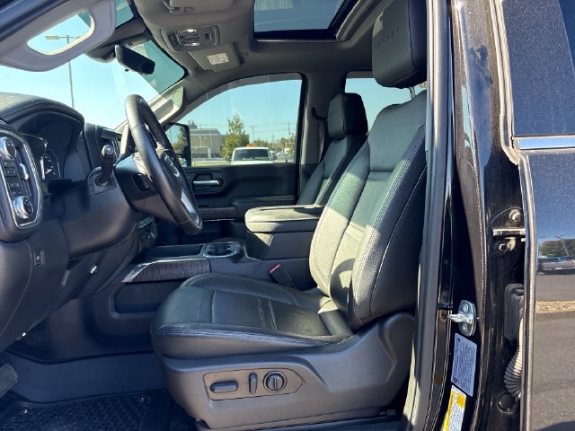 Used 2022 GMC Sierra 3500 Denali w/ Denali Black Diamond Edition AWD/4WD image 10