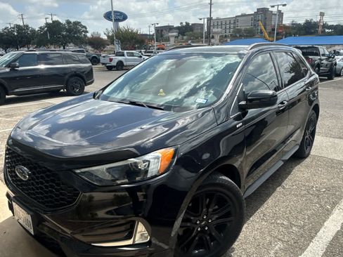 Used 2021 Ford Edge ST-Line FWD image 2