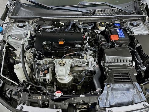 Used 2023 Honda Civic Sport image 9