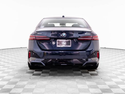 New 2027 BMW 530i xDrive AWD/4WD image 4